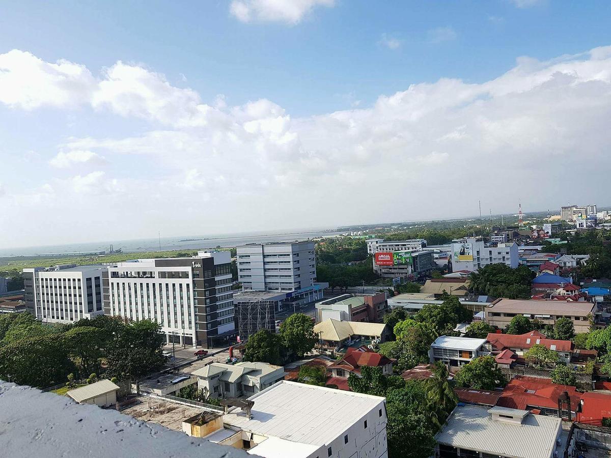 Yulz 516 At Cityscape Bacolod Exterior foto